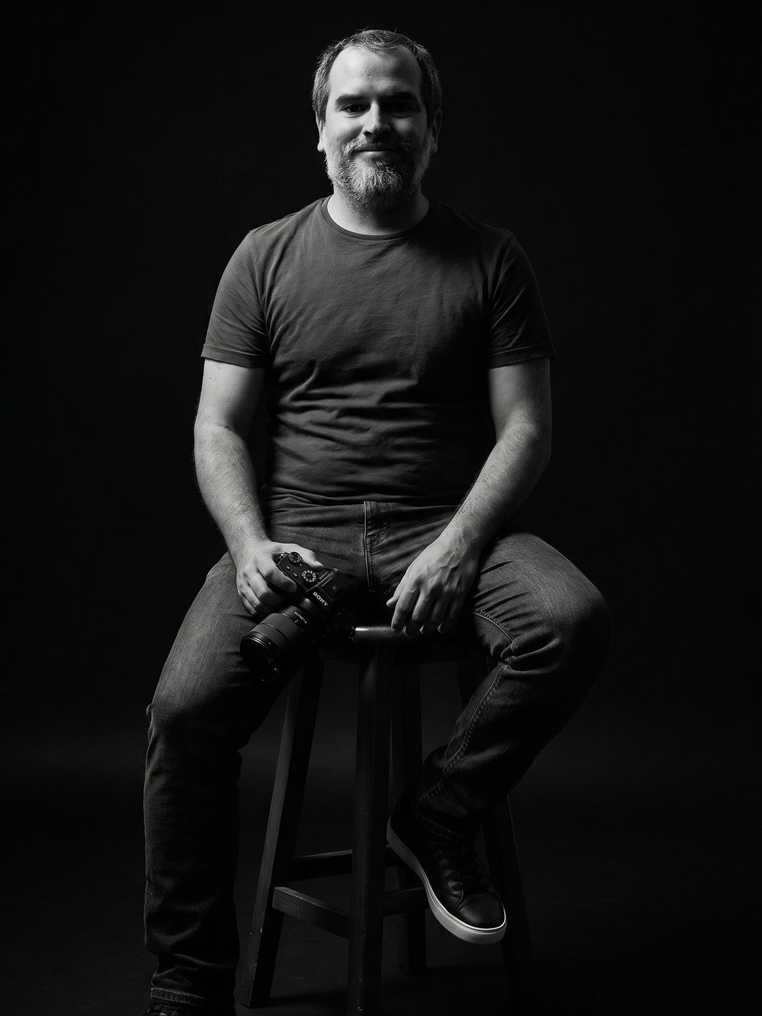 Retrato de Álvaro Villalón en estudio